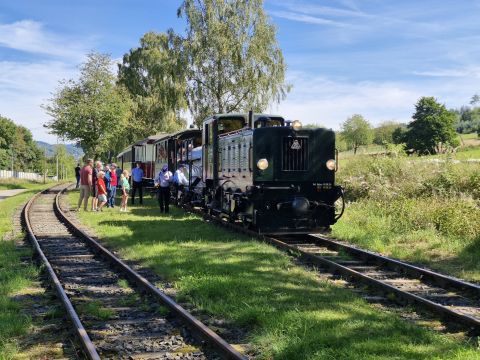 Personenzug Im Bahnhof Seissenschmidt